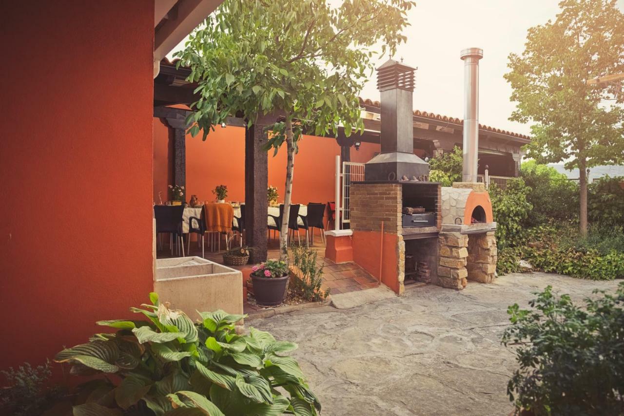 Apartamento 2 4/6 Pax Casa Rural El Sauce. A 2,5 Km De Cuenca Capital Nohales Bagian luar foto