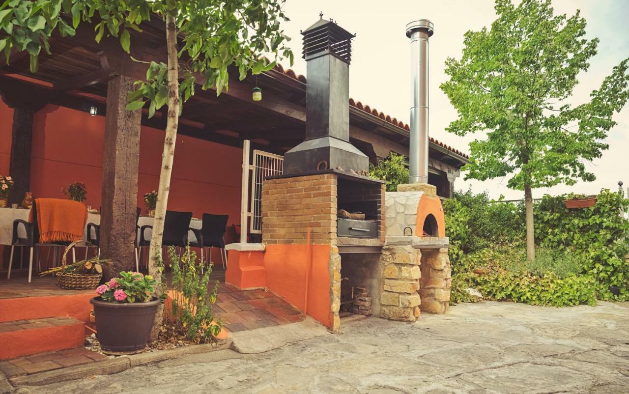 Apartamento 2 4/6 Pax Casa Rural El Sauce. A 2,5 Km De Cuenca Capital Nohales Bagian luar foto