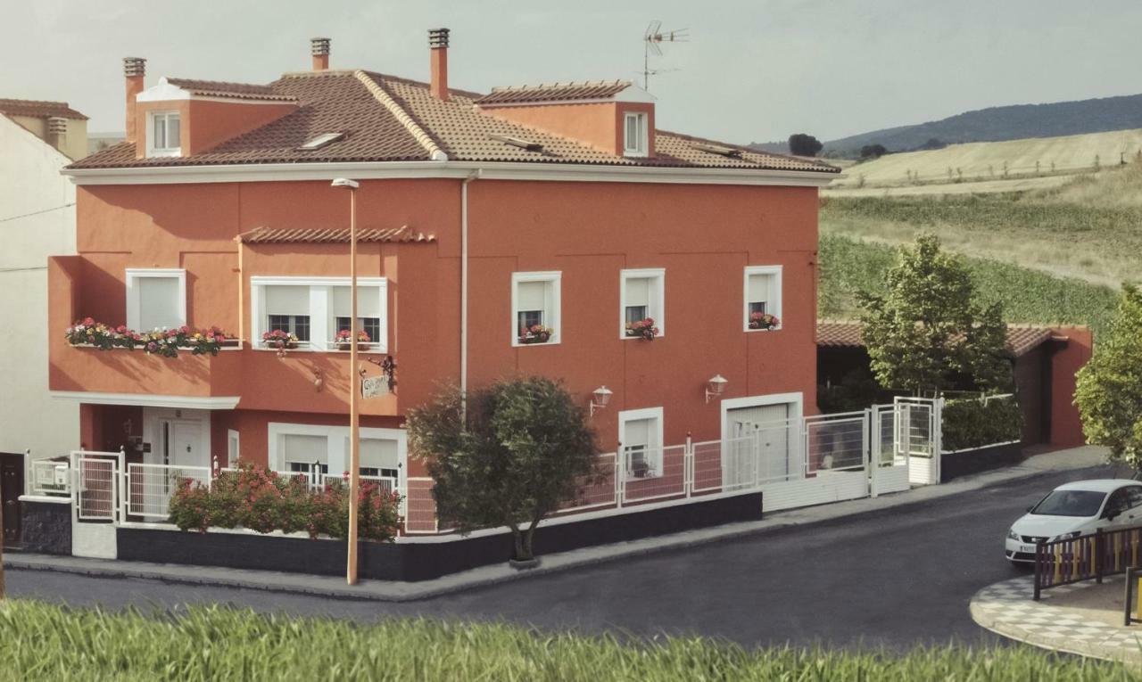 Apartamento 2 4/6 Pax Casa Rural El Sauce. A 2,5 Km De Cuenca Capital Nohales Bagian luar foto