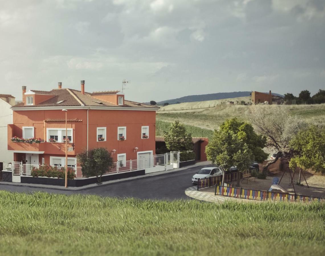 Apartamento 2 4/6 Pax Casa Rural El Sauce. A 2,5 Km De Cuenca Capital Nohales Bagian luar foto