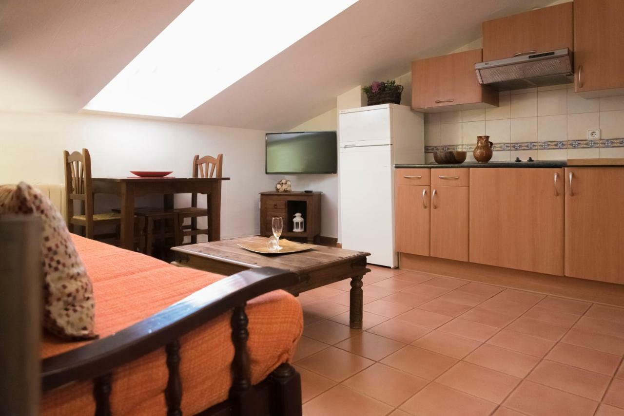 Apartamento 2 4/6 Pax Casa Rural El Sauce. A 2,5 Km De Cuenca Capital Nohales Bagian luar foto