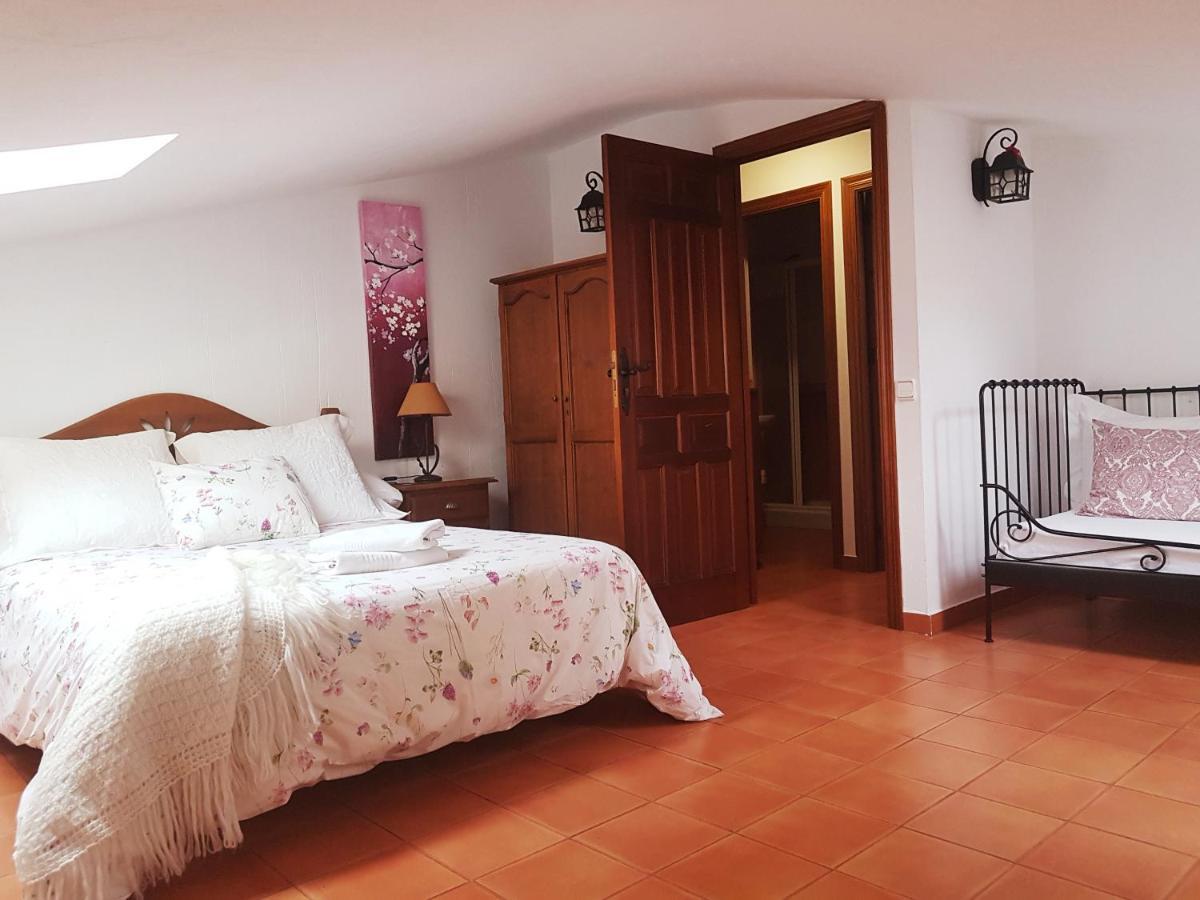 Apartamento 2 4/6 Pax Casa Rural El Sauce. A 2,5 Km De Cuenca Capital Nohales Bagian luar foto