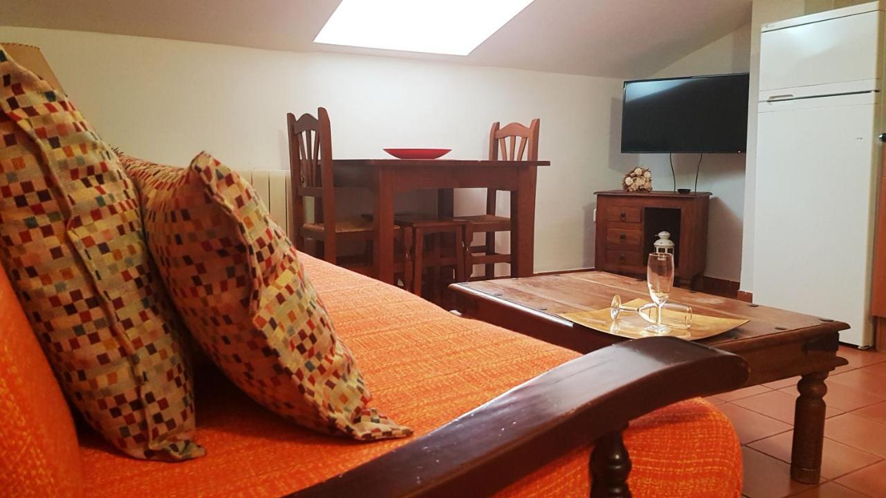 Apartamento 2 4/6 Pax Casa Rural El Sauce. A 2,5 Km De Cuenca Capital Nohales Bagian luar foto