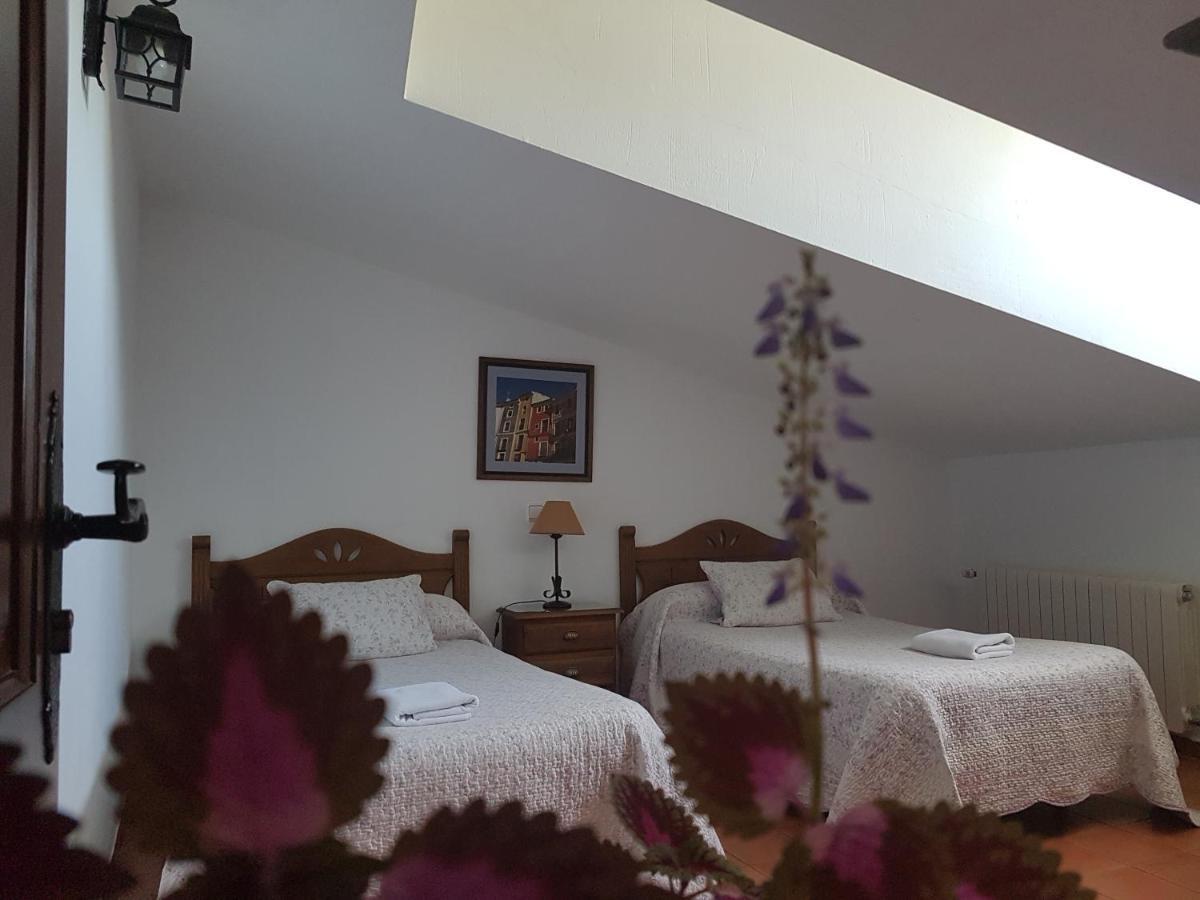 Apartamento 2 4/6 Pax Casa Rural El Sauce. A 2,5 Km De Cuenca Capital Nohales Bagian luar foto